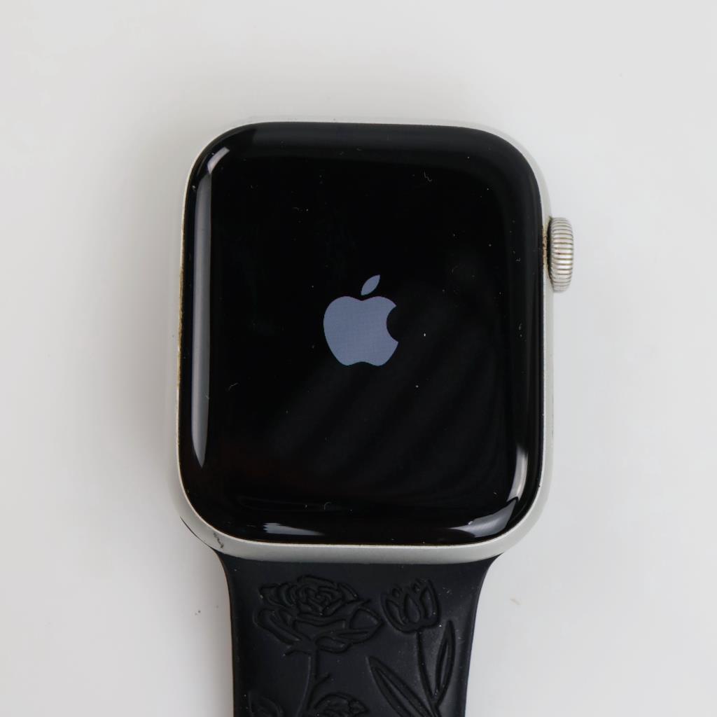 Apple Watch Series SE Sold For Parts