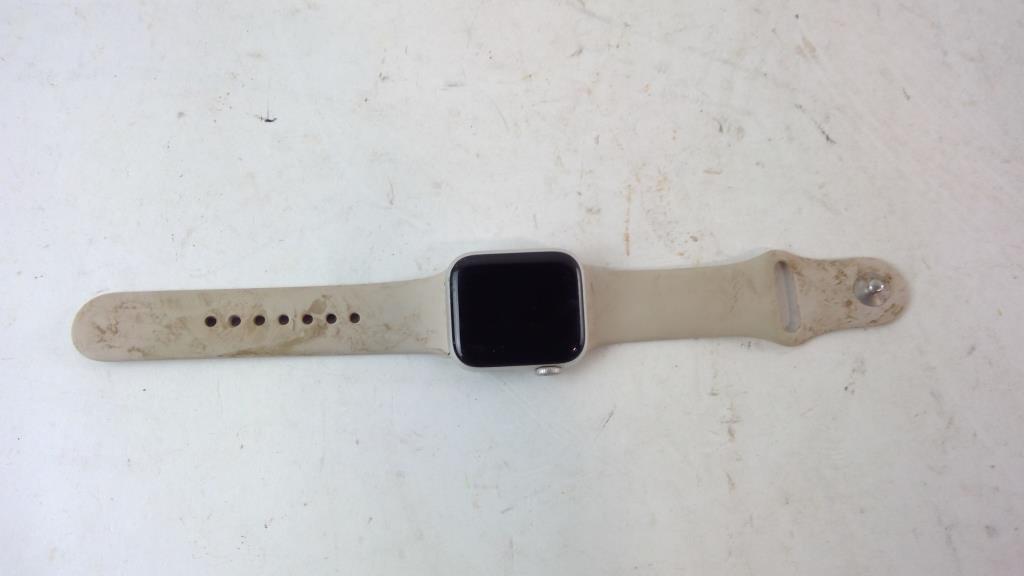 Apple Watch Series SE Sold For Parts
