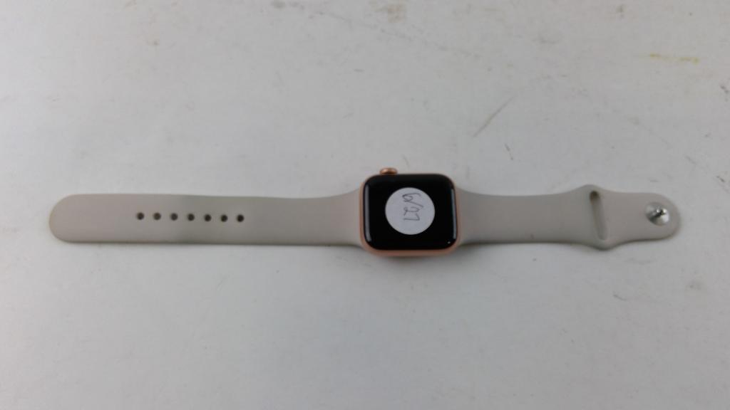 Apple Watch Series SE Sold For Parts