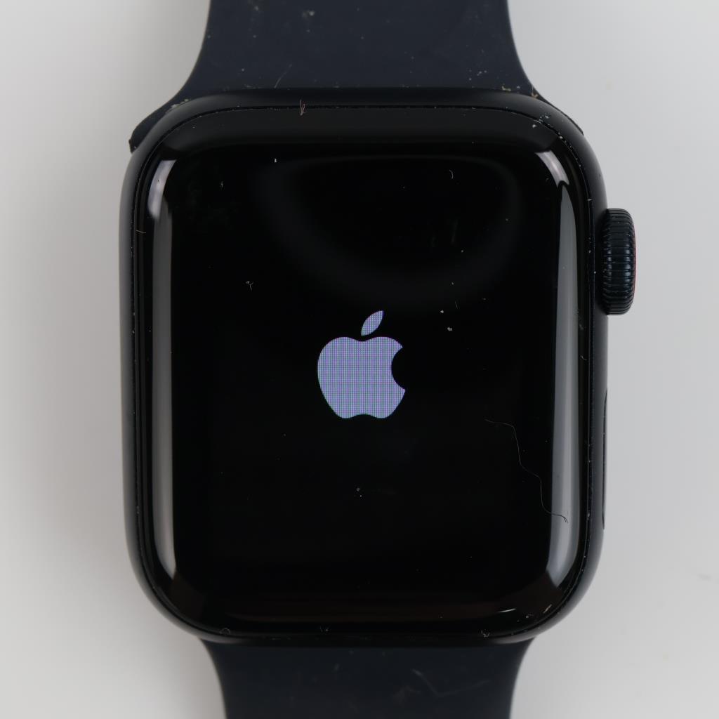 Apple Watch Series SE Sold For Parts