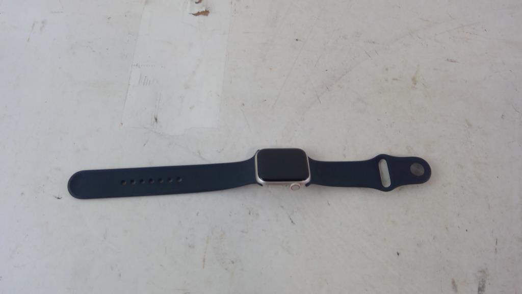 Apple Watch Series SE Sold For Parts