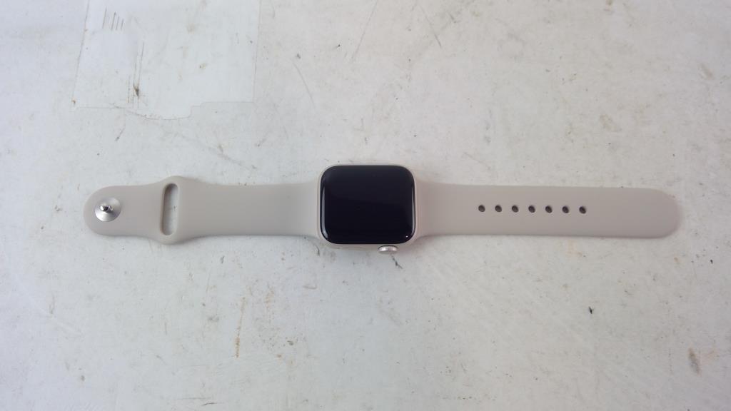 Apple Watch Series SE Sold For Parts