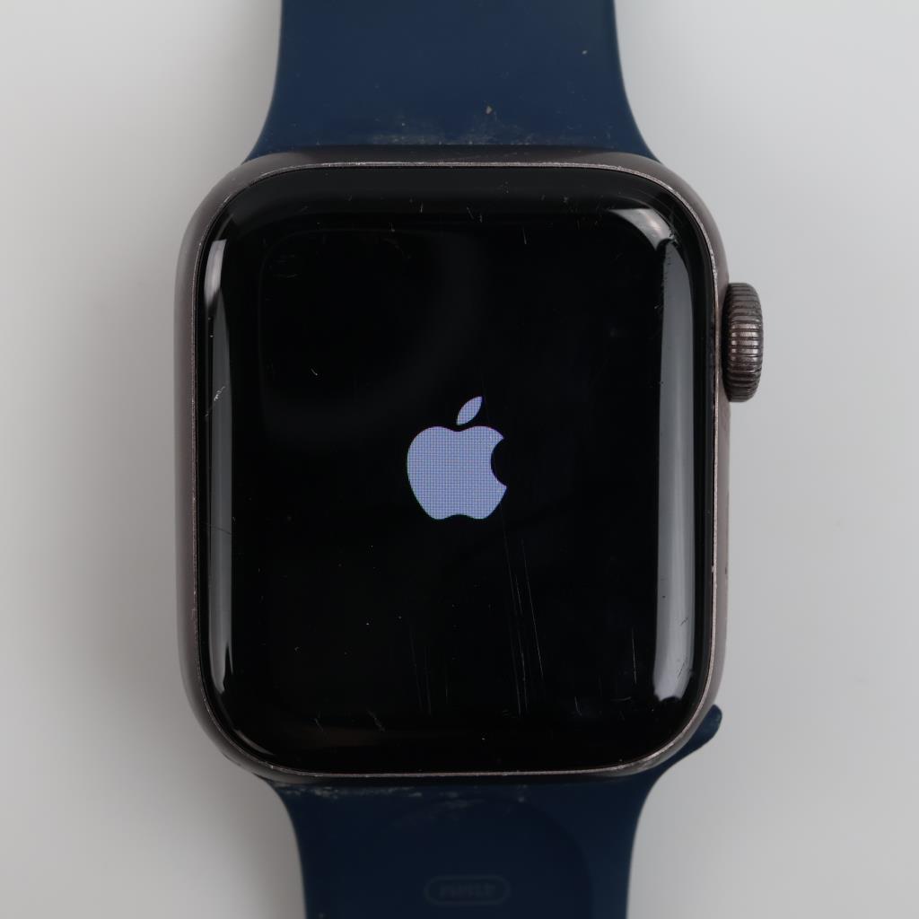 Apple Watch Series SE Sold For Parts