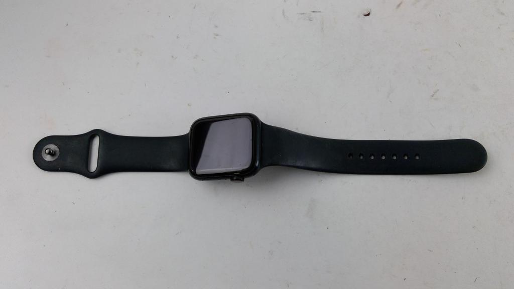 Apple Watch Series SE Sold For Parts