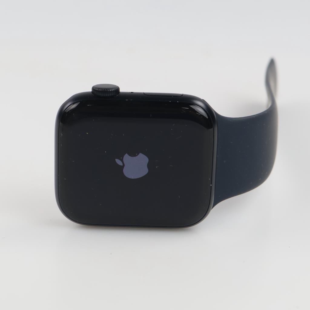Apple Watch Series SE Sold For Parts