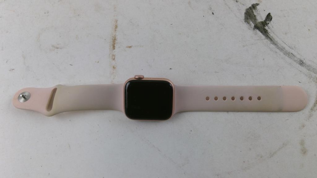 Apple Watch Series SE Sold For Parts