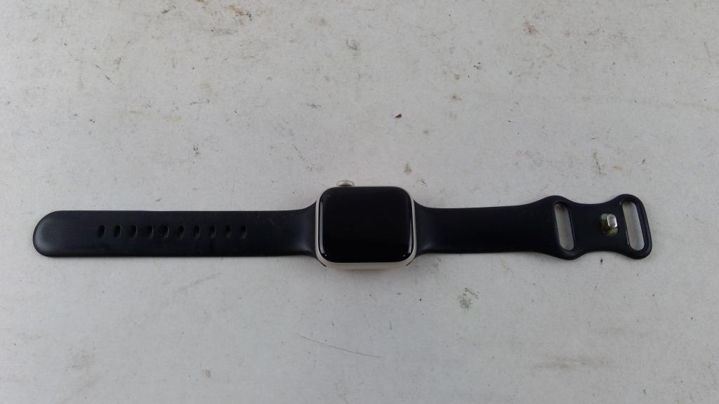 Apple Watch Series SE Sold For Parts