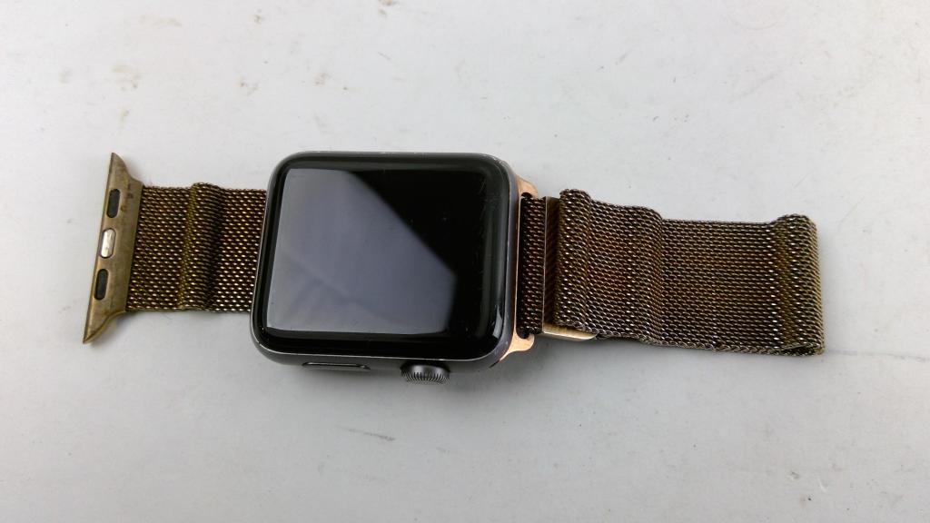 Apple Watch Series SE Sold For Parts
