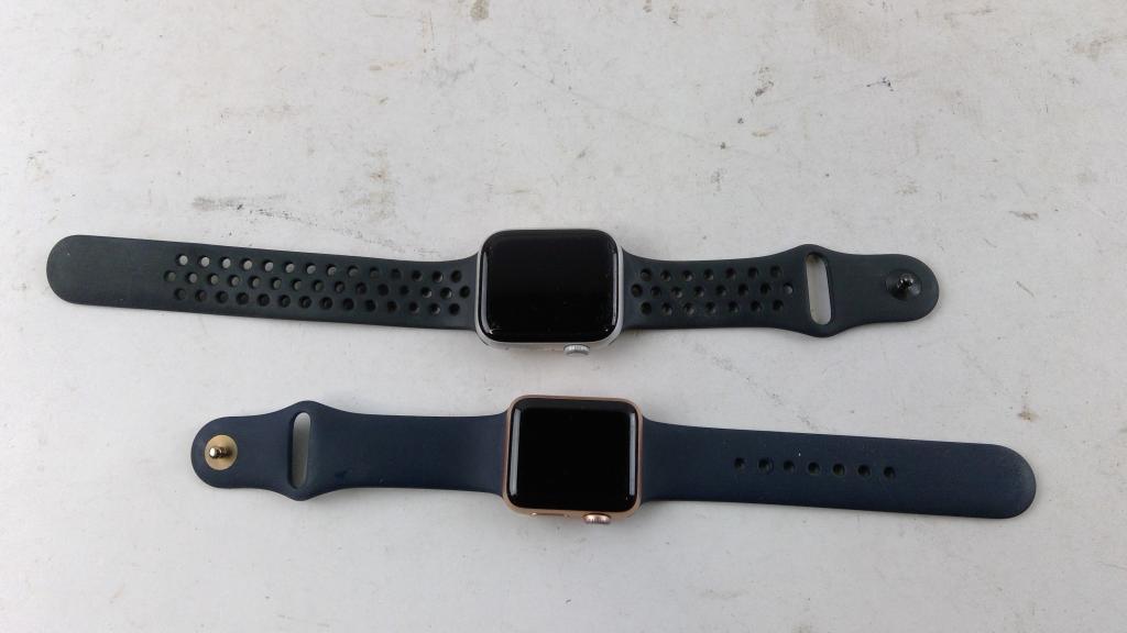 Apple Watch Sold For Parts 2 Pieces