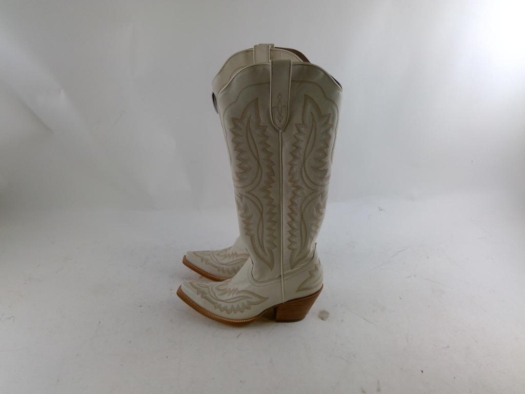 Ariat Womens Boots Size 8.5