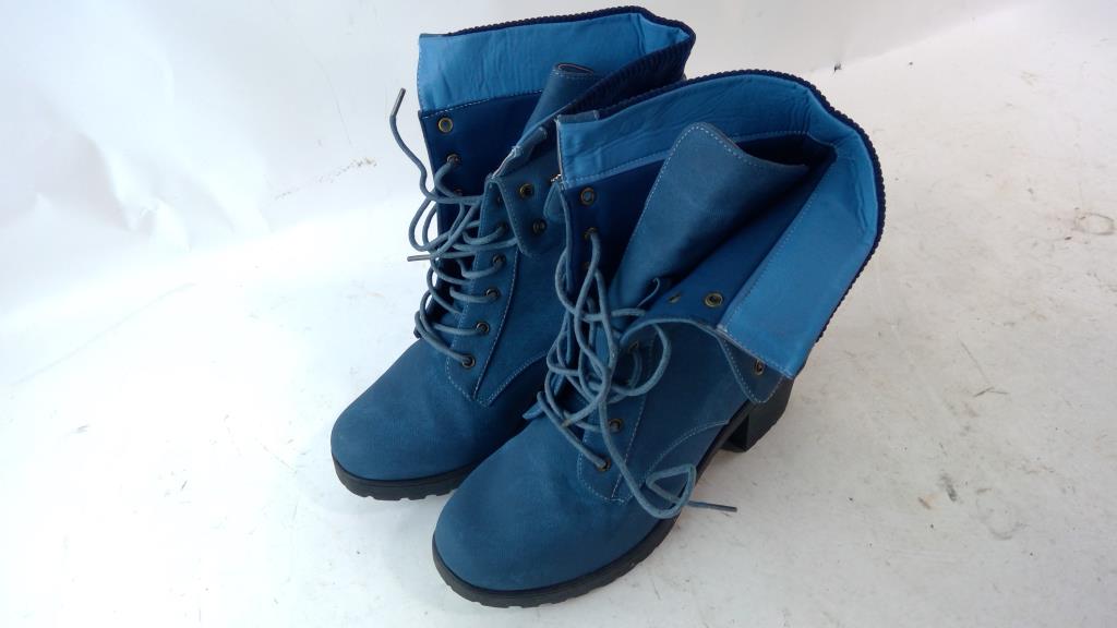 Ashley Blue Womens Boots Size 11