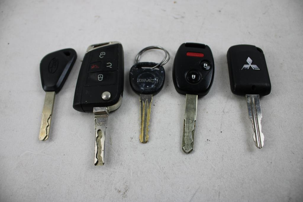 Assorted Key Fobs, Multi-Tools, 8 Pieces | Property Room
