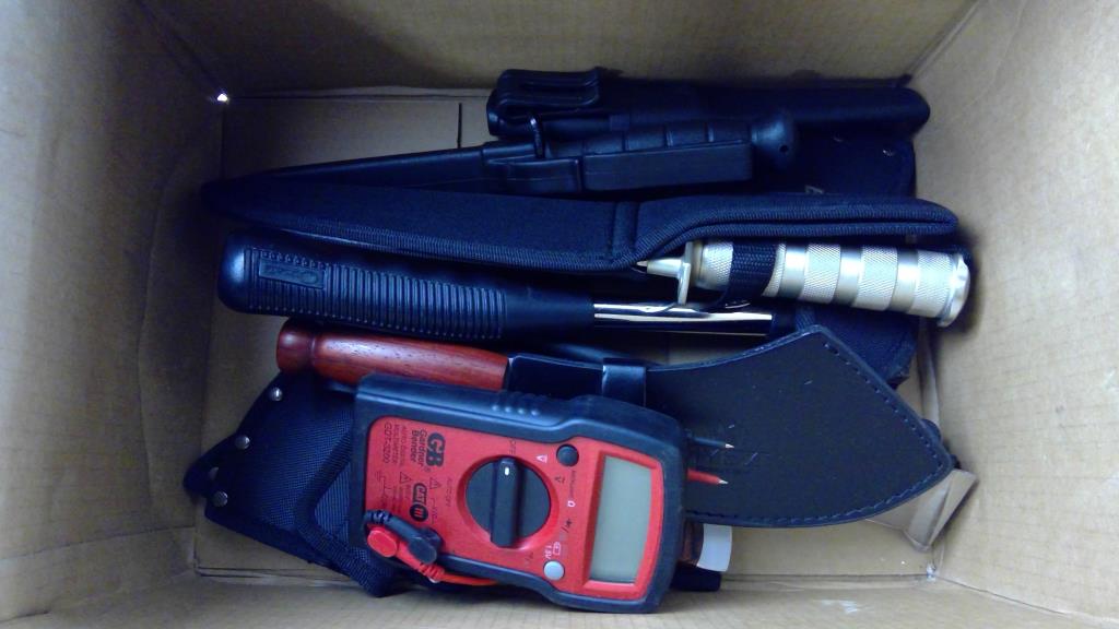 Assorted Knives And Tools, 5+ Pieces Property Room