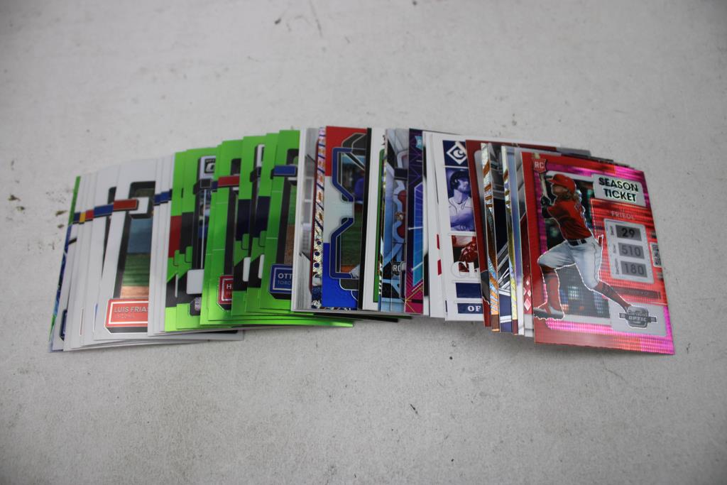 Assorted Sports Trading Card Lot, 30+ Cards