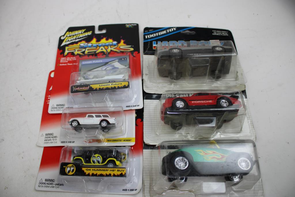 Auto World, Johnny Lightning, Muscle Machines, And More Die-Cast Cars Lot, 16 Pieces