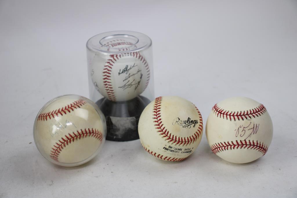 Autograph And Replica Autographed Baseball Lot | Property Room
