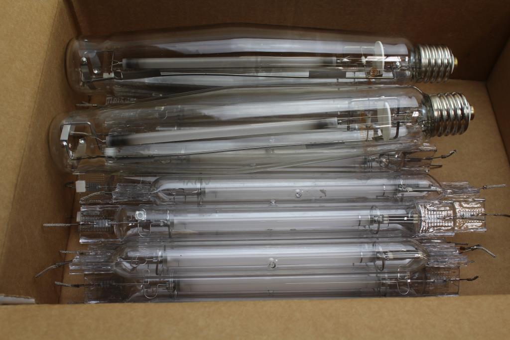 Auvl UV Lights & Hortilux Super HPS Growlight Bulbs; 7+ Pieces
