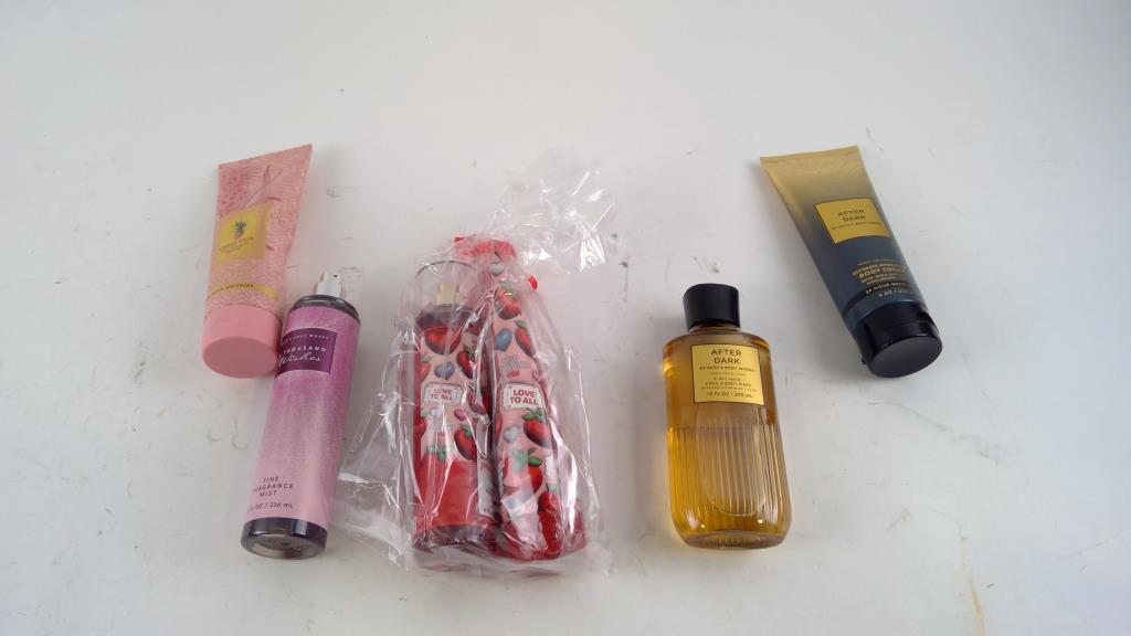 Bath & Body Works Strawberry Pound Cake Body Cream And More 5+ Pieces