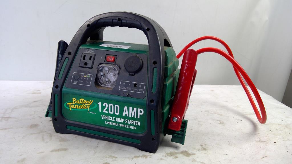 Battery Tender 1200 Amp Vehicle Jump Starter & Portable Power Station