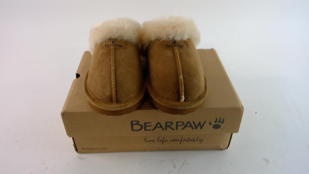 Bearpaw Women's Shoes, Size 8 Property Room