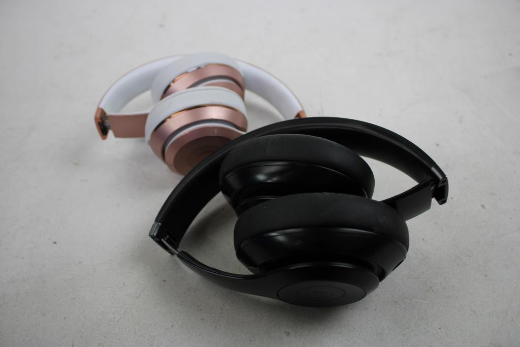 Beats Headphones, 2 Pieces