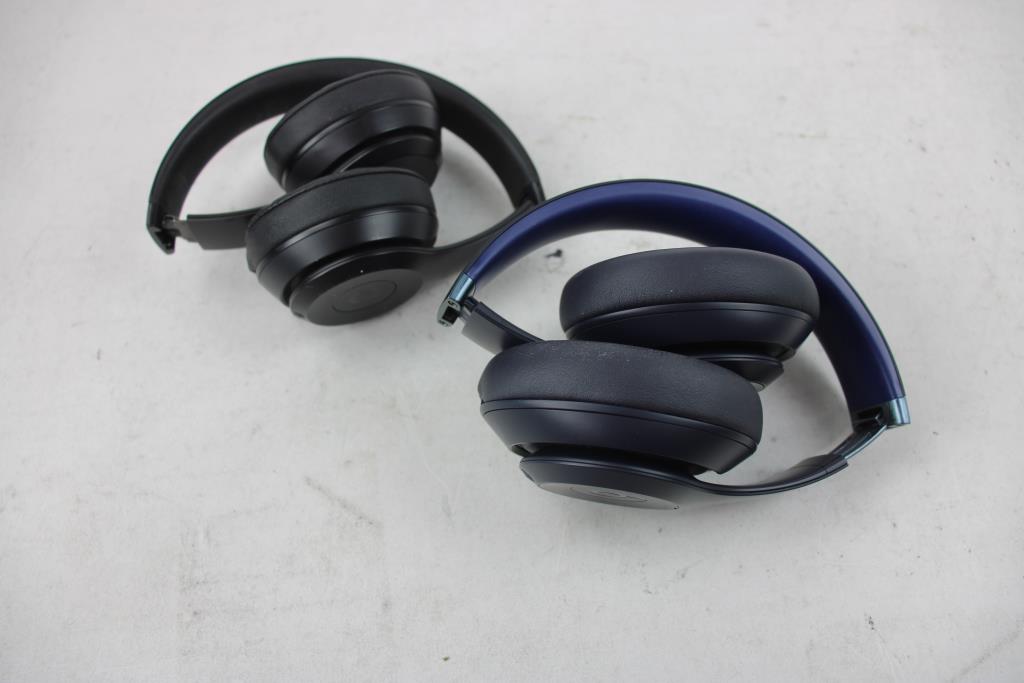 Beats Headphones, 2 Pieces