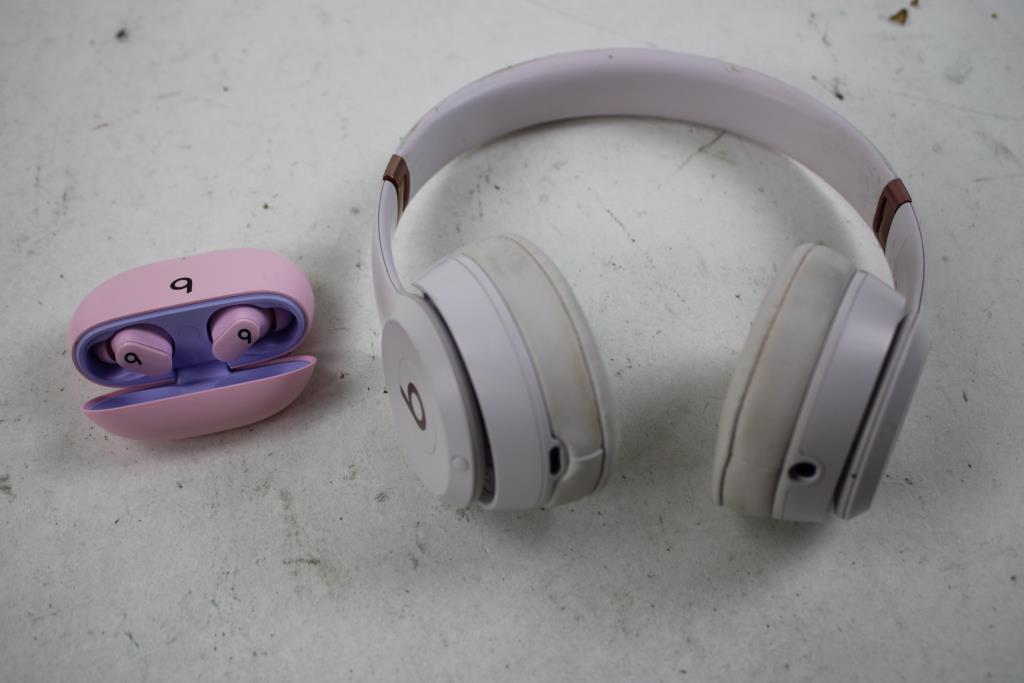 Beats Solo 4 Bluetooth Headphones & Beats Studio Ear Buds Pink 2 Pieces