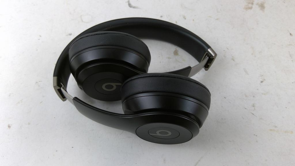 Beats Solo 4 Headphones