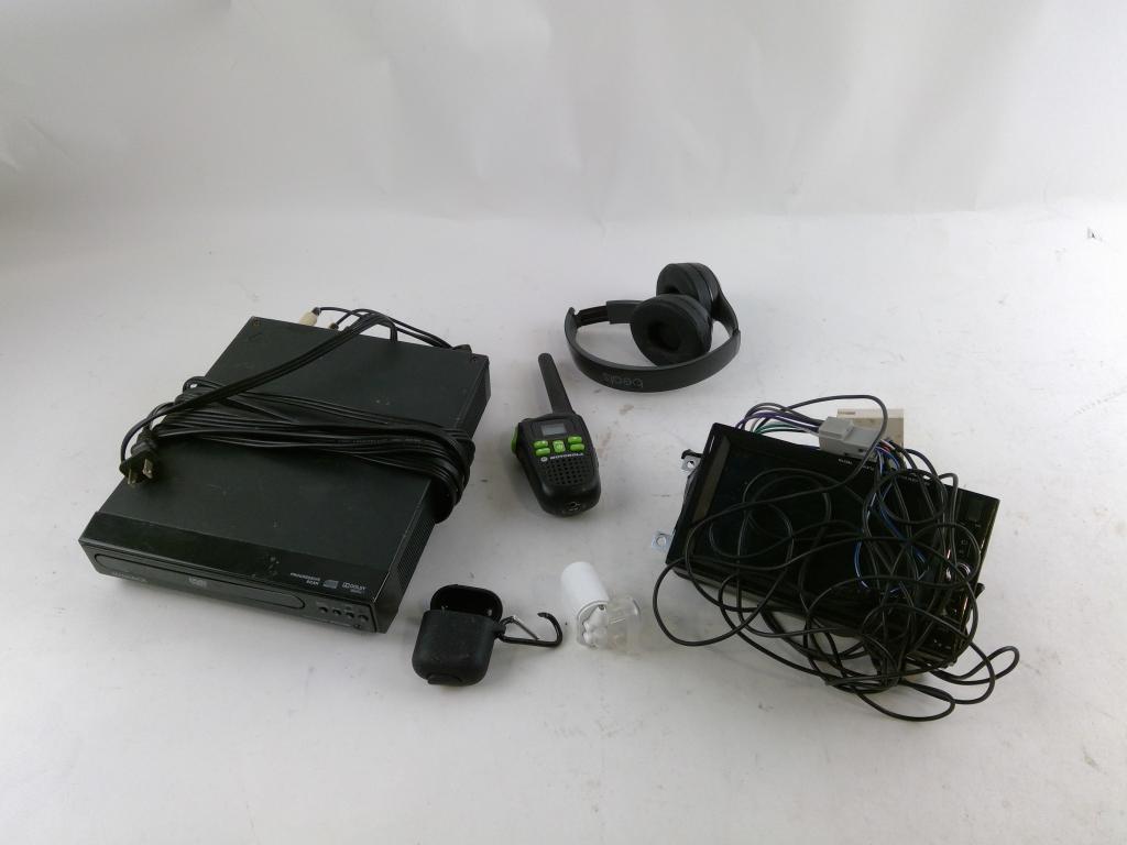 Beats Solo Headphones And More 4 Pieces