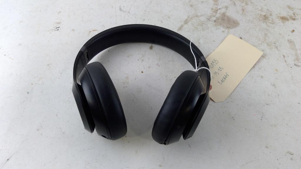 Beats Studio Pro Wireless Headphones