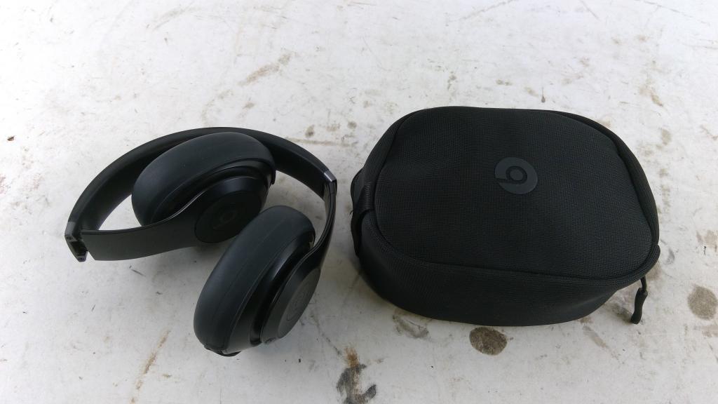 Beats Studio Pro Wireless Headphones