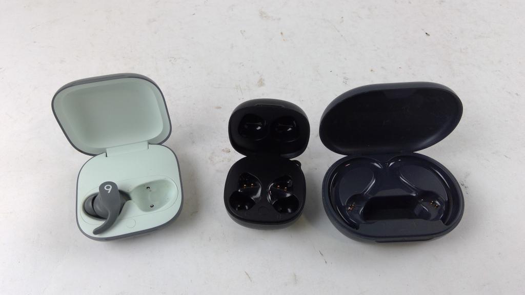 Beats Wireless Earbuds And More 3 Pieces