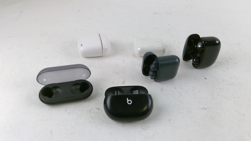 Beats Wireless Earbuds And More 5+ Pieces