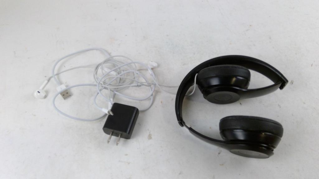 Beats Wireless Headphones And More 3 Pieces