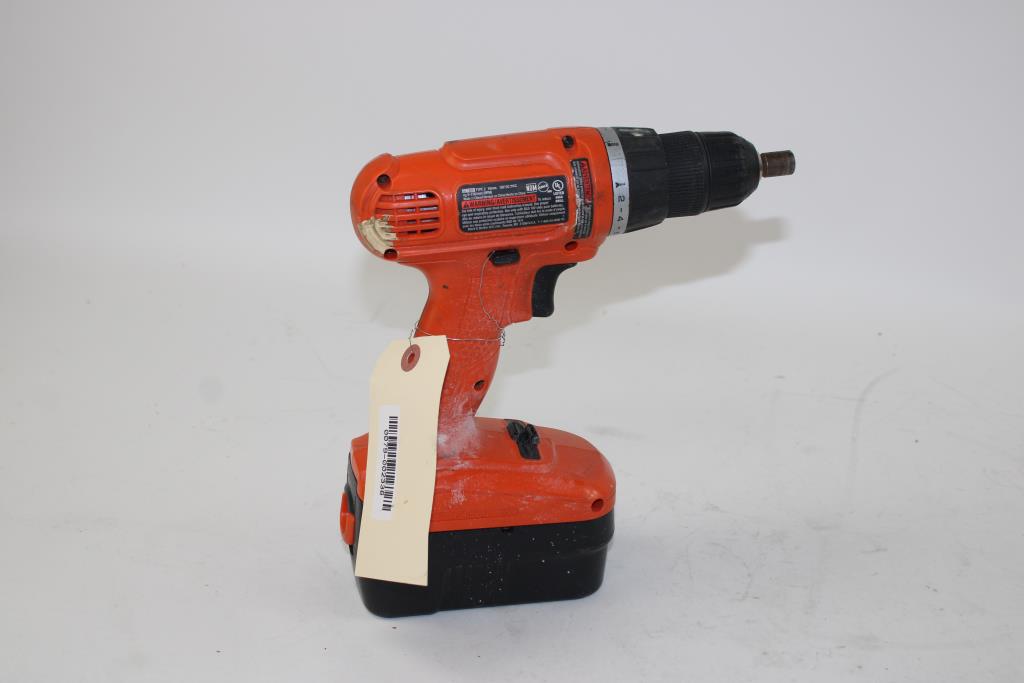 Black And Decker Cordless Power Drill/Driver GC1800 With Battery Pack