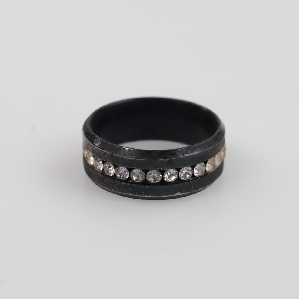 Black Clear Stone Fashion Ring