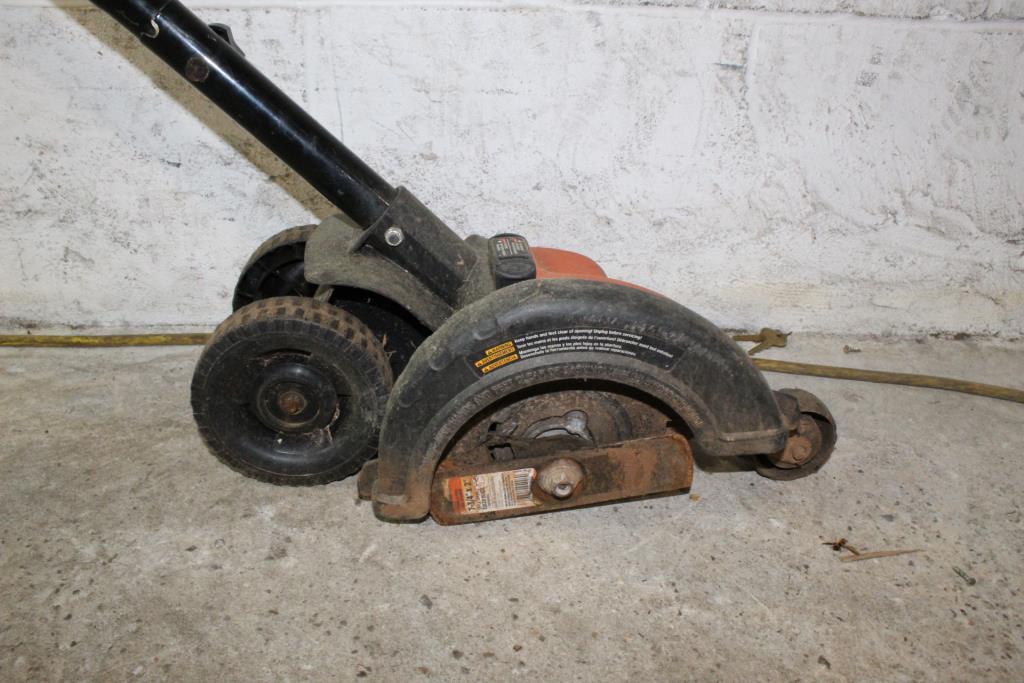 Black & Decker Electric Edger Property Room