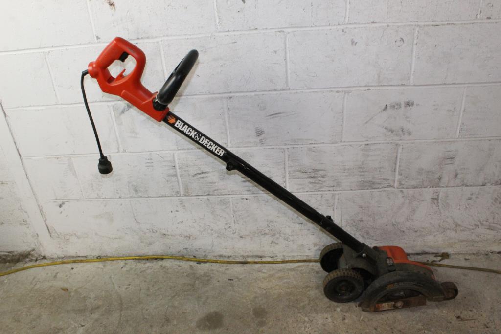 Black & Decker Electric Edger Property Room