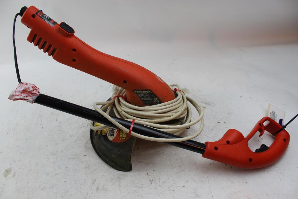 Black & Decker Electric Trimmer/edger Property Room