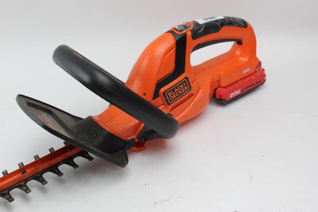 Black & Decker Lht2220 Cordless Electric Hedge Trimmer Property Room