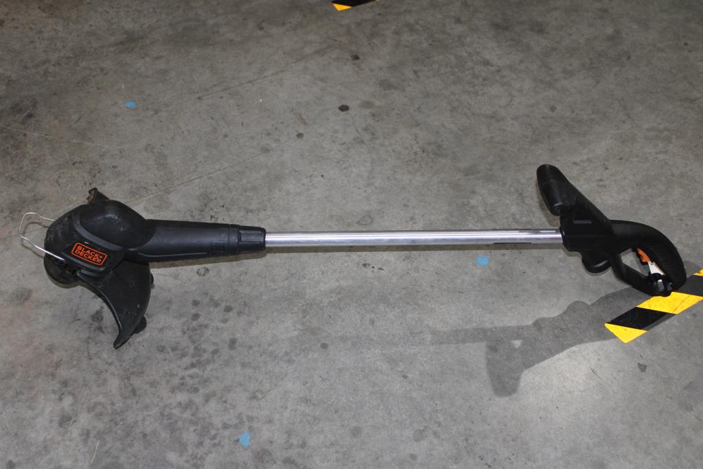 Black & Decker ST4500 Trimmer/edger Property Room
