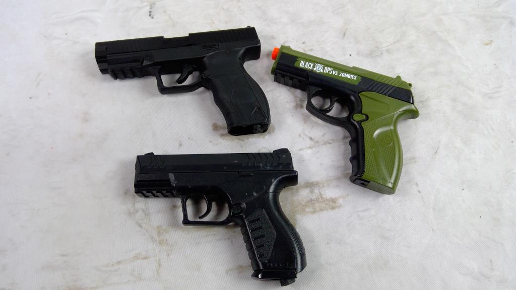 Black Ops Vs. Zombies Airsoft Pistol, And Umarex 40XP And XBG Air Pistols, 3 Pieces