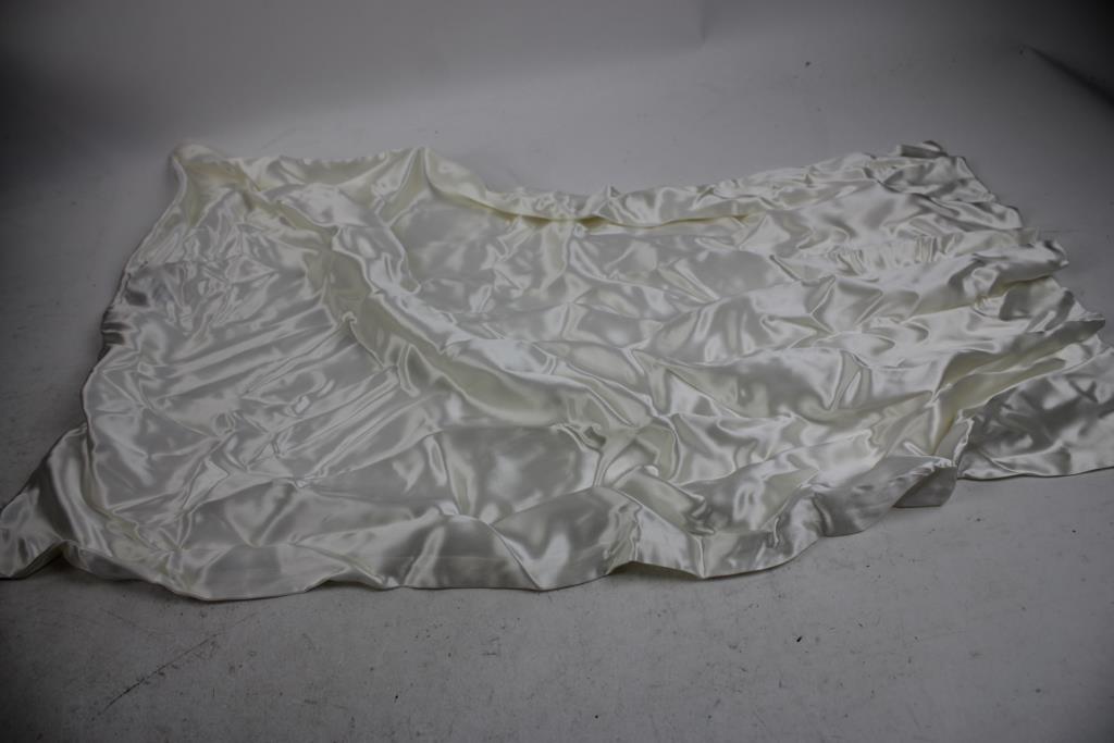 Blissy Queen 22-Momme Silk Pillowcase