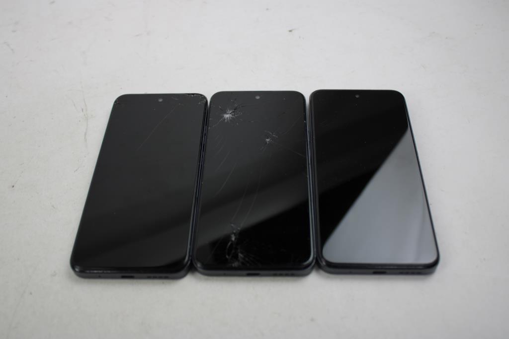 Blu Cell Phone Lot, 3 Pieces, Sold For Parts