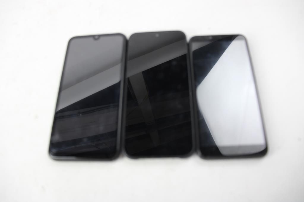 Blu, Kyocera, Foxx Cell Phone Lot, 3 Pieces, Sold For Parts