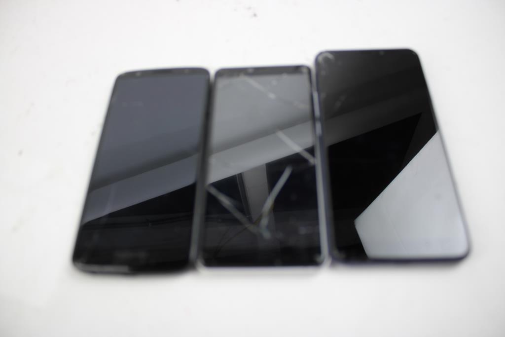 Blu, Motorola, Soho Cell Phone Lot, 3 Pieces, Sold For Parts