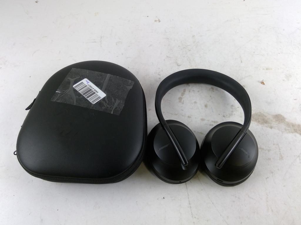 Bose 700 Wireless Headphones
