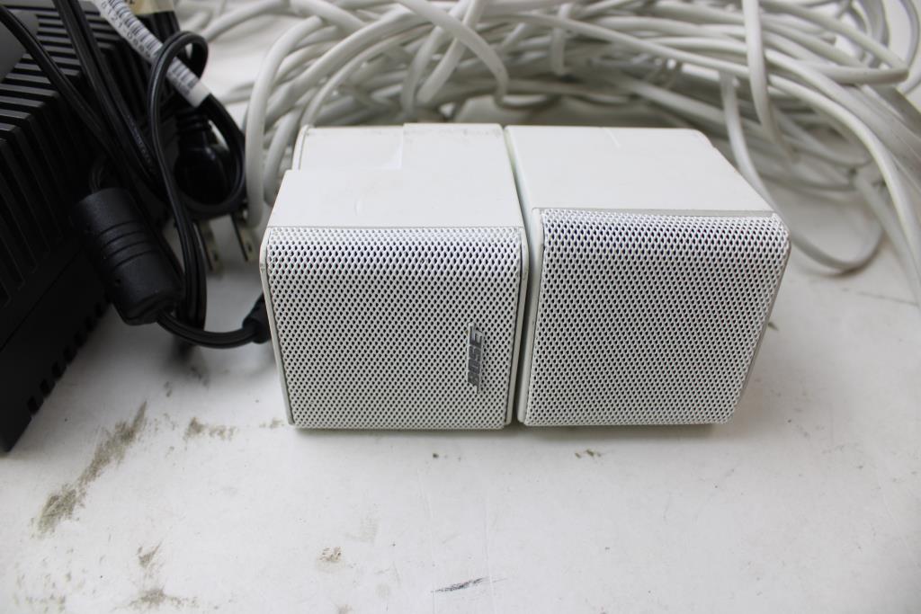 Lot Enceintes Bose Lifestyle : Doubles Cubes Noirs Et Cubes Rouges Line Avec Câbles
