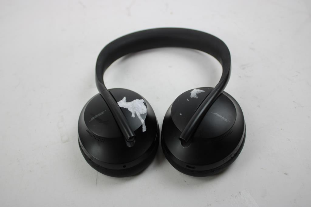 Bose Noise-Cancelling Headphones 700