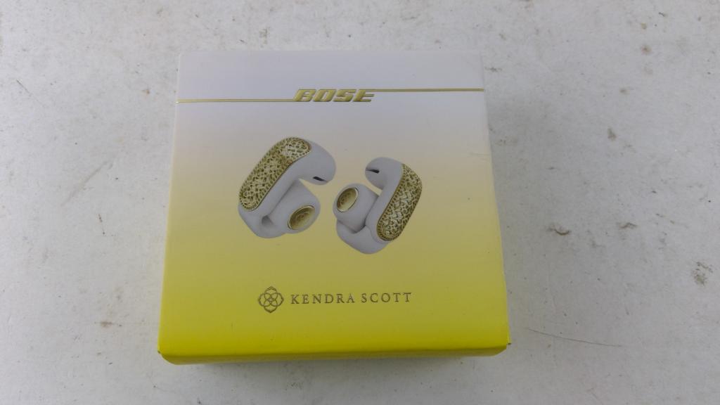 Bose X Kendra Scott Wireless Earbuds